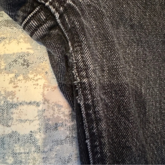 Aritzia Denim Forum The Joni High Rise Loose Jeans Size 28 Black Distressed READ - Picture 7 of 16